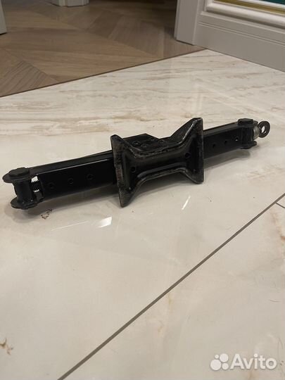 Домкрат винтовой