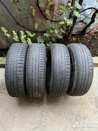 R14 Pirelli Cinturato P4 175/65, PCD 4x100 DIA 60.1