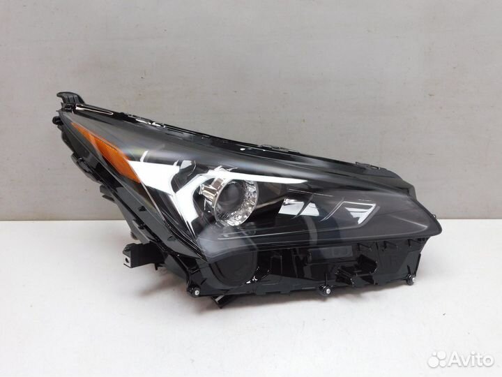 Фара правая Lexus NX200/NX200t/NX300/NX300h