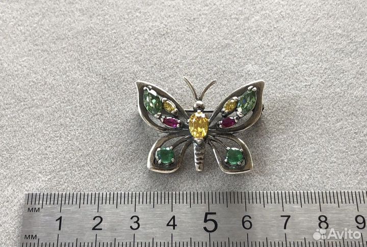 Серебряная брошка Бабочка с камнями 925 пробы