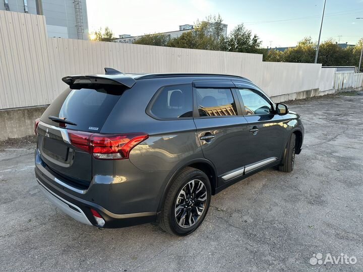 Mitsubishi Outlander 2.0 CVT, 2021, 40 800 км