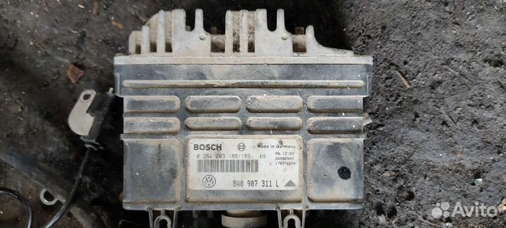 Блок управления двигателем Фольксваген Пассат Б4