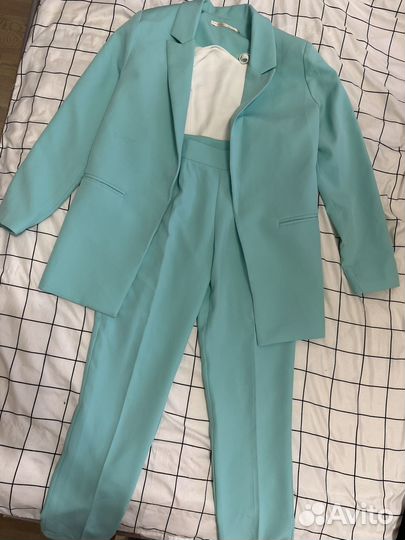 Женские вещи пакетом костюмы брюки