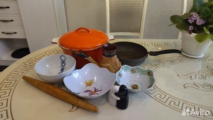 Казан,сковорода,салатник,скалка,турка,посуда