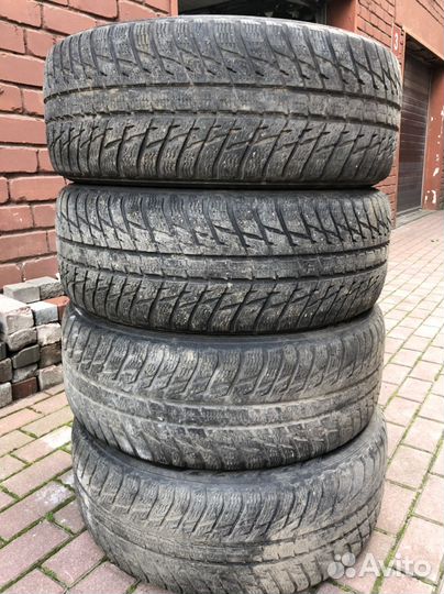 Nokian Tyres WR SUV 3 265/60 R18