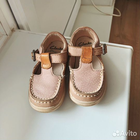 Сандалии для девочки Clarks 21