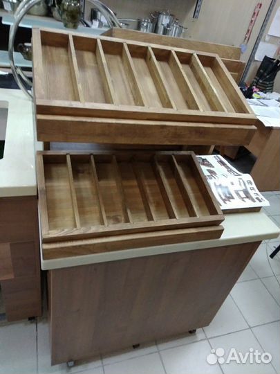 Лоток для посуды