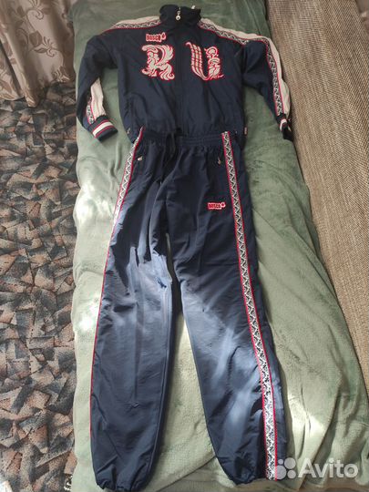 Спортивный костюм женский