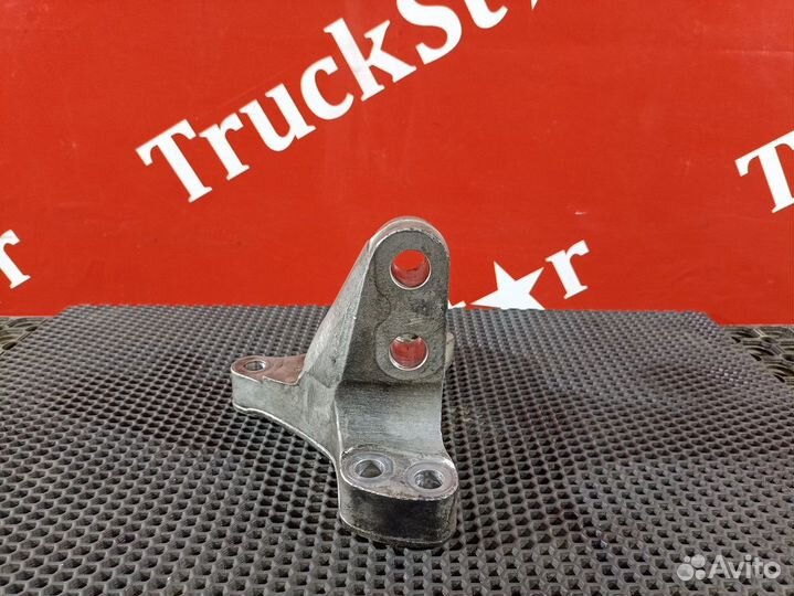 Кронштейн двигателя задний левый