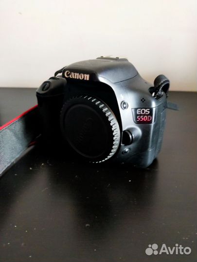 Зеркальный фотоаппарат canon eos 550d
