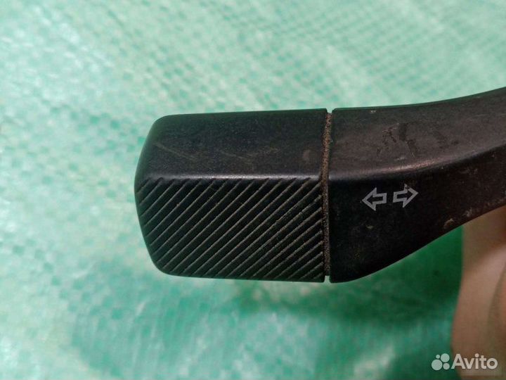 Переключатель поворотов Volkswagen Passat B3 седан