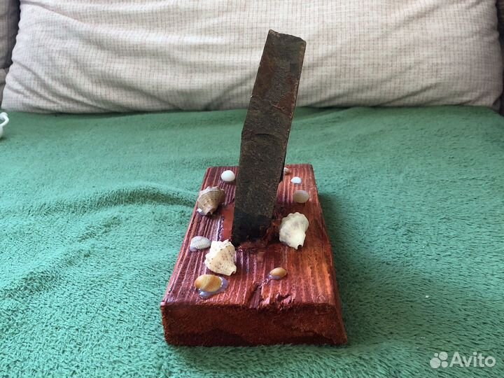 Поделка из дерева и камня 