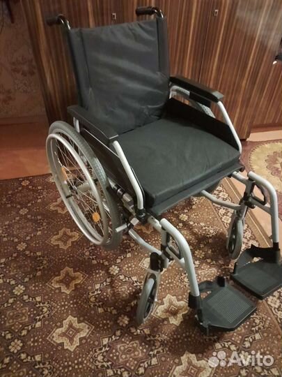 Инвалидная коляска новая для улицы и дома