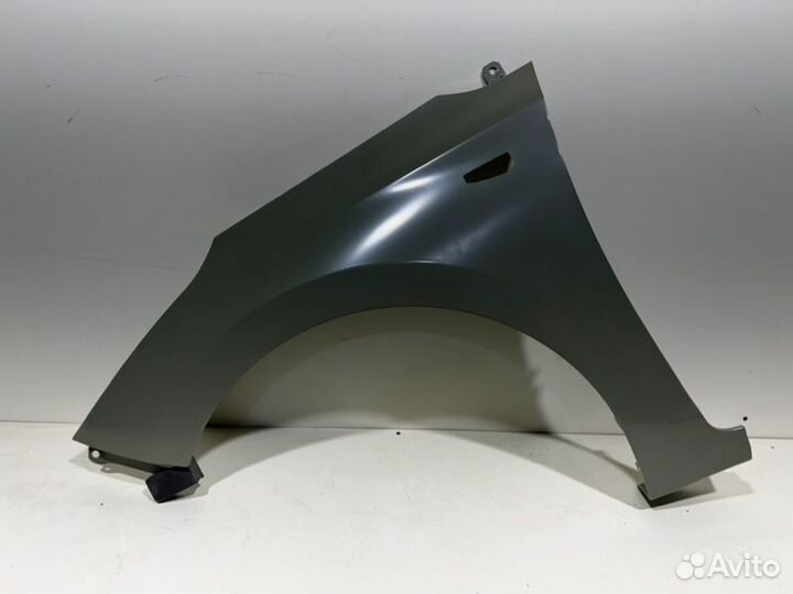 Крыло переднее