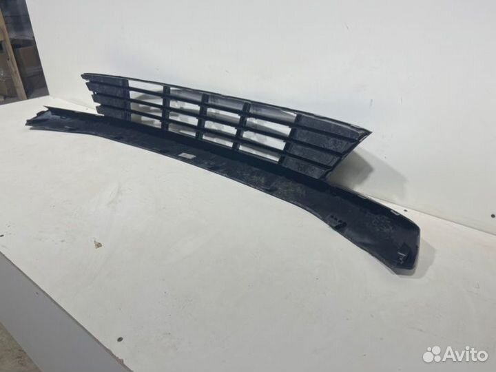 Решетка радиатора(бампера) передняя Kia Rio 4