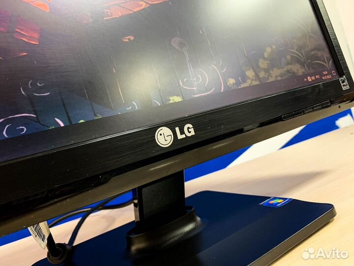 Монитор LG Flatron 20