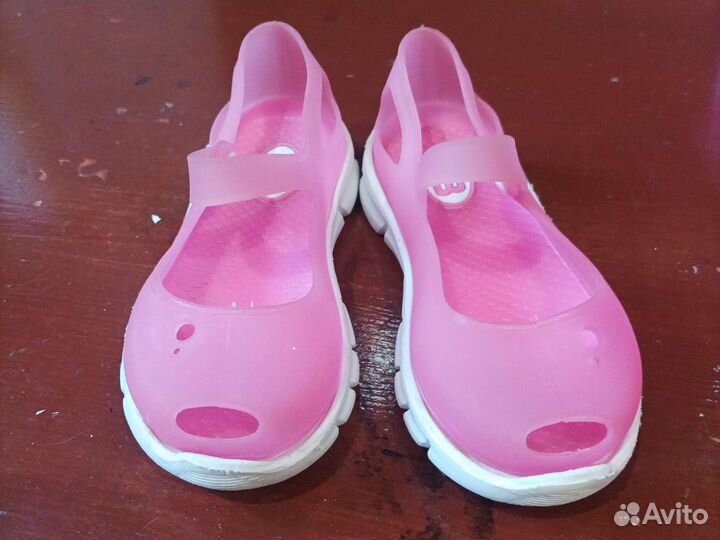 Аквашузы детские на девочку
