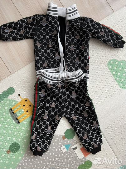 Костюм тройка