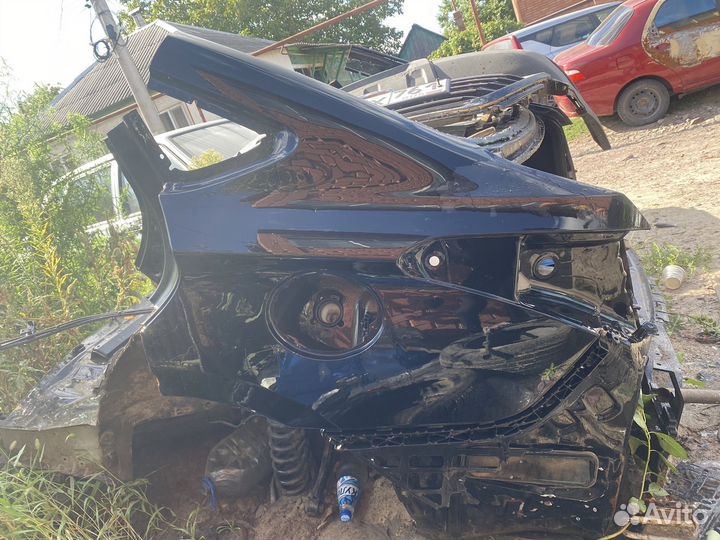 Заднее левое крыло на хендай ай40 Hyundai i40