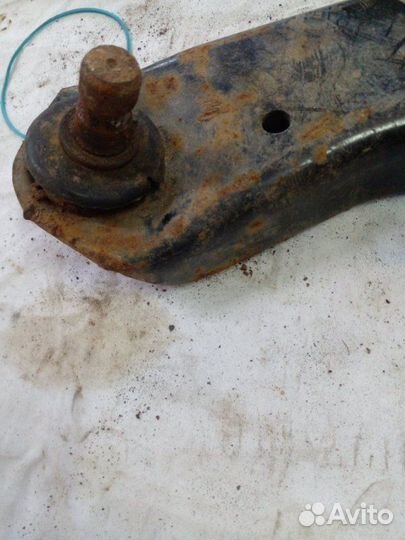 Рычаг подвески передний левый Ford Tribute Escape