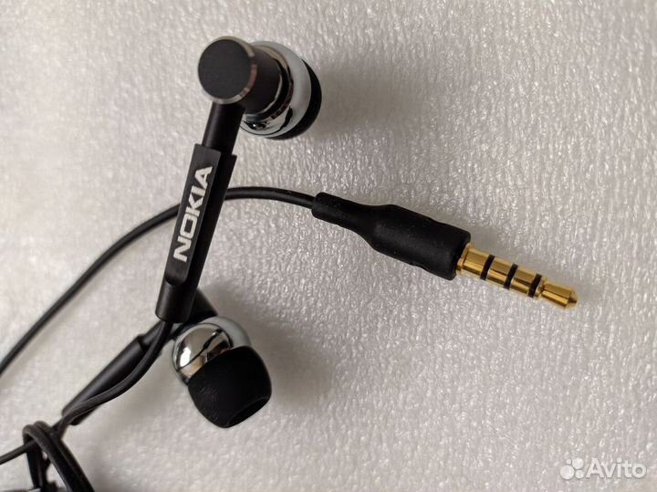 Проводная гарнитура Nokia (новая,оригинал) jack3.5