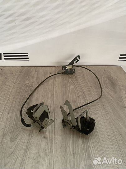 Замок капота BMW F10 N52