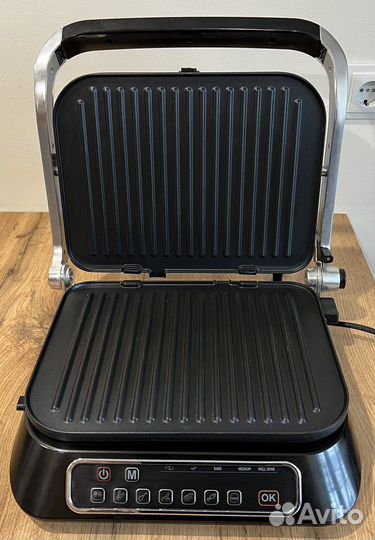 Электрогриль Redmond RGM-M805 в отличном состоянии