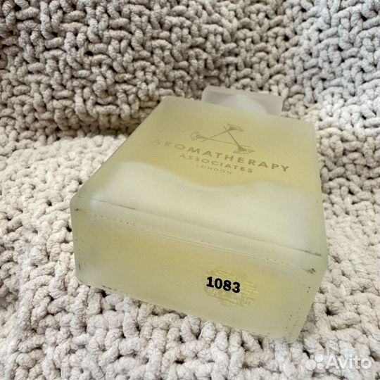 Масло для ванны и души Aromatherapy Associates