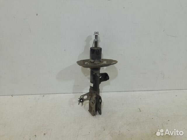 Амортизатор передний левый Toyota Camry V70 2018