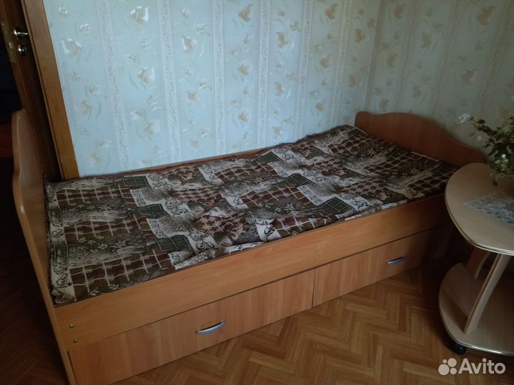 Кровать