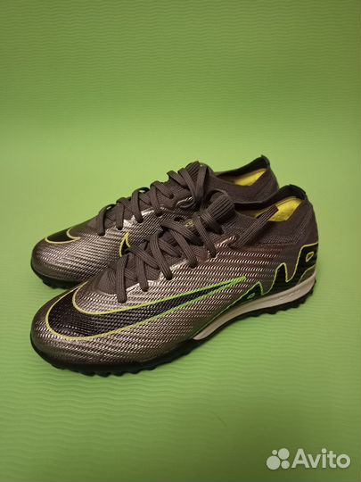 Футбольные бутсы детские для зала и поля