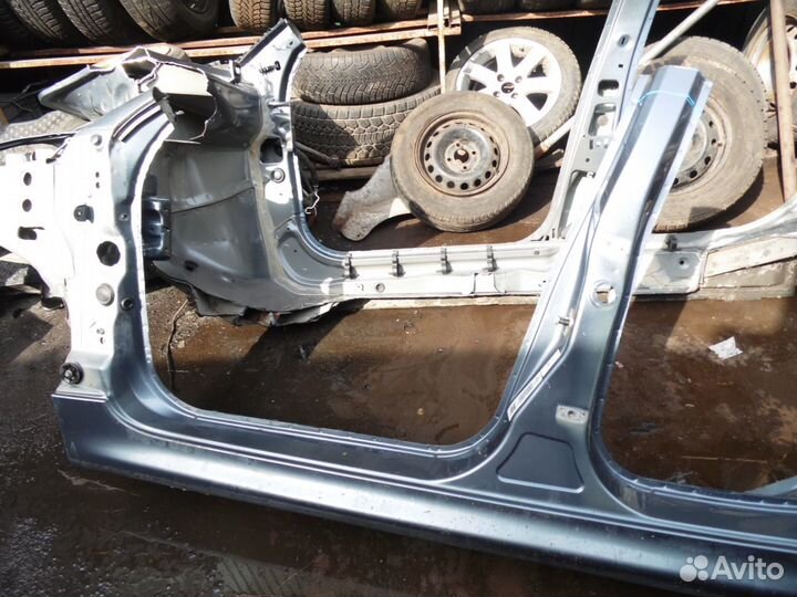 Боковина кузова левая Пежо 206 седан