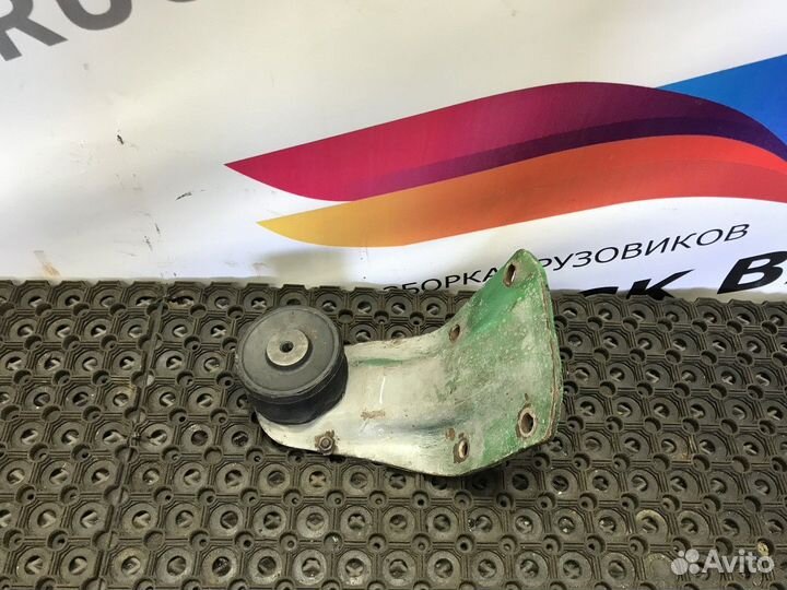 397301 Кронштейн двигателя передний