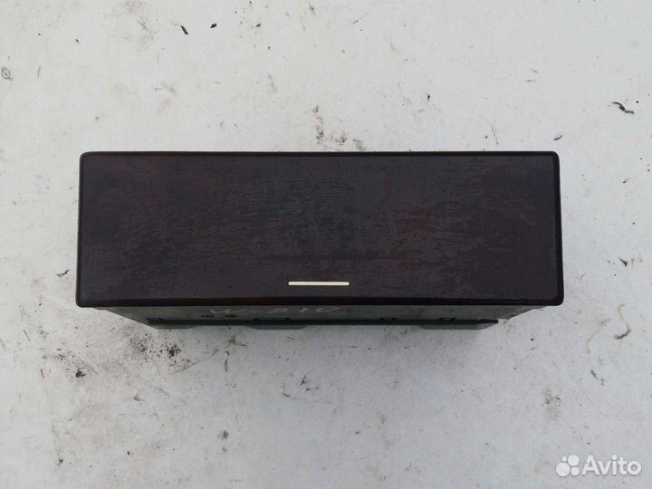 Консоль Мерседес W210