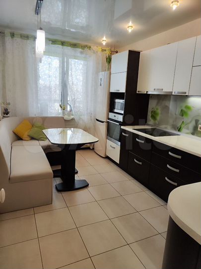 2-к. квартира, 64 м², 9/10 эт.