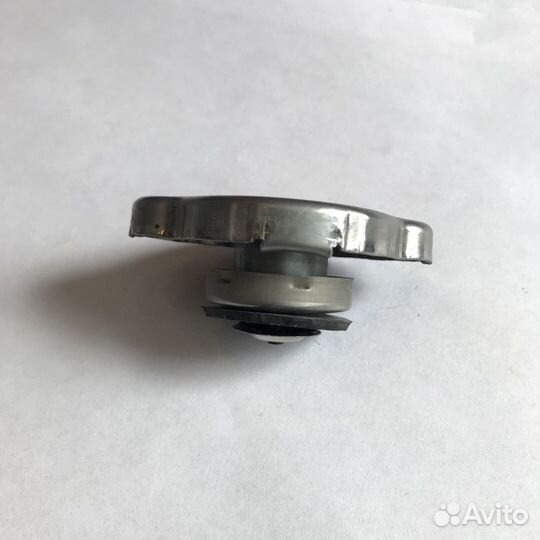 Крышка радиатора, термостаты (WV48B-82) QG18DE