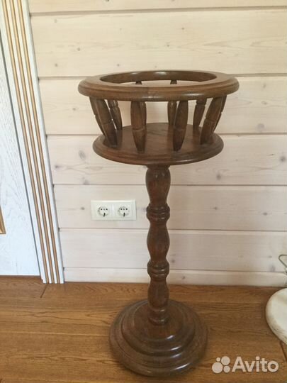 Подставка под вазу дубовая Германия