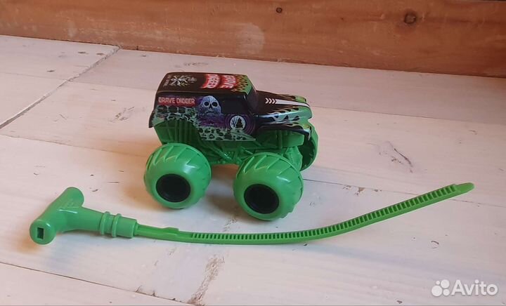 Машинки инерционные