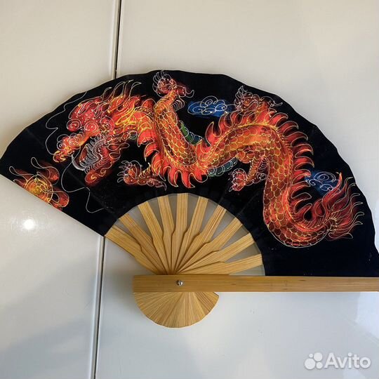 Веер с ручной росписью
