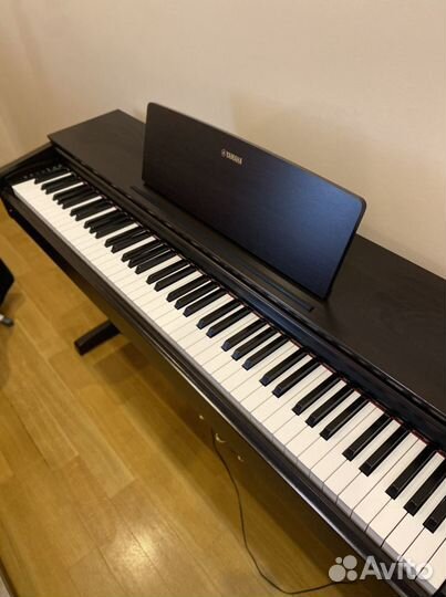 Электропианино yamaha 143R