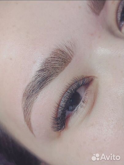 Наращивание ресниц, бровист