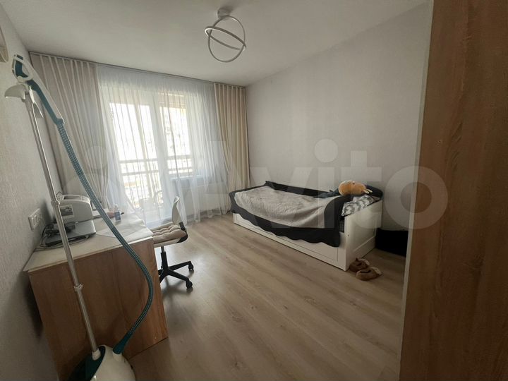 3-к. квартира, 76 м², 10/15 эт.