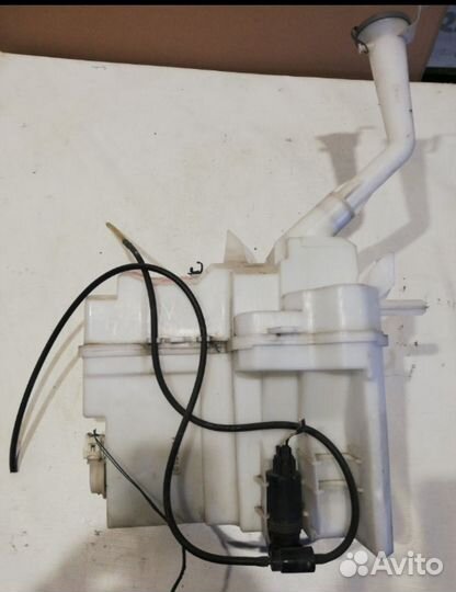 Бачок омывателя Nissan Teana l33