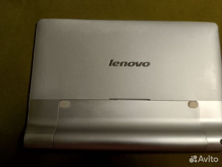 Продаётся планшет Lenovo yoga tab 8