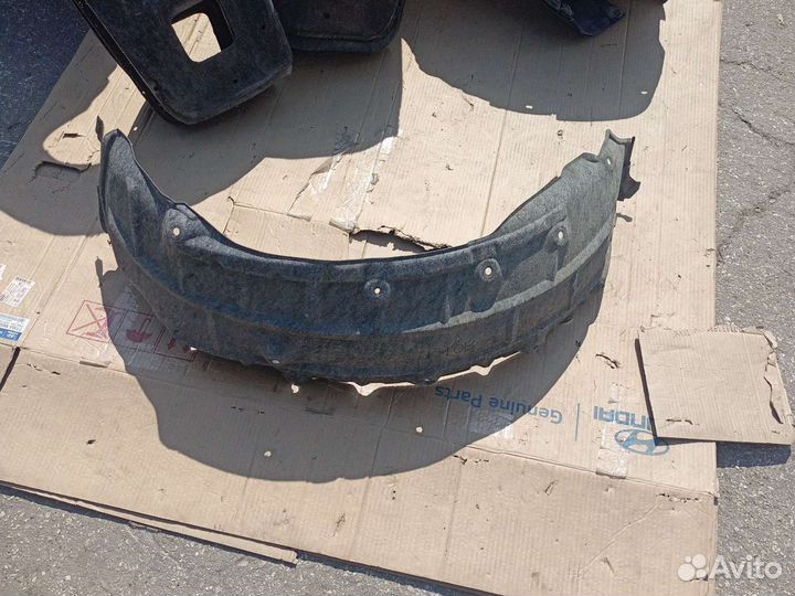 Подкрылок задний правый Toyota RAV 4 CA 40
