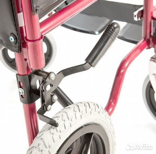 Кресло-каталка инвалидная FS904B