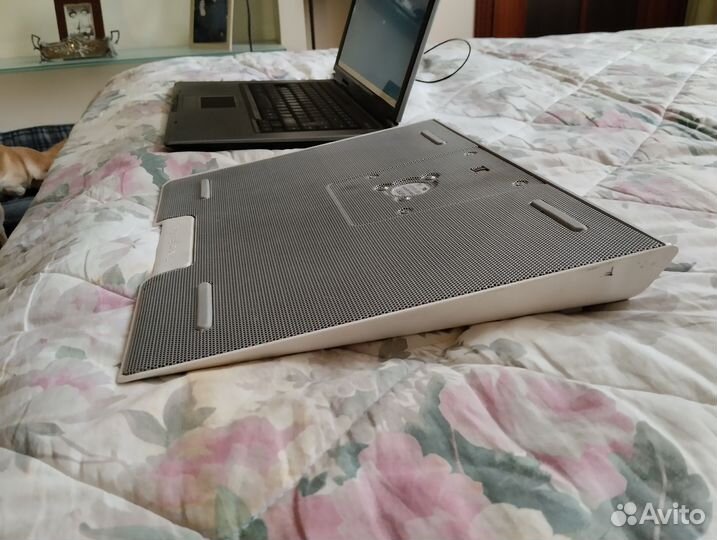 Ноутбук asus F5 + охлаждающая подставка