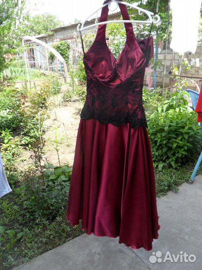 Вечернее платье