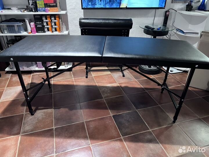 Кушетка косметологическая / стол массажный