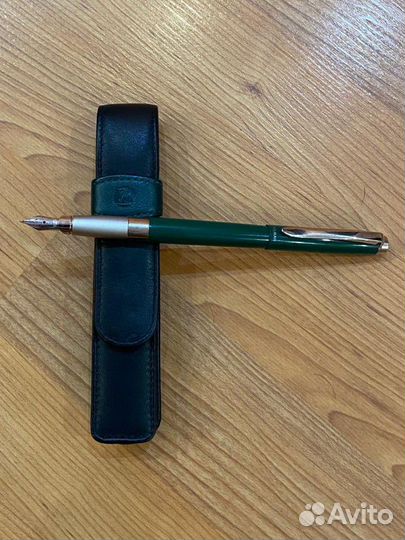 Перьевая ручка pelikan